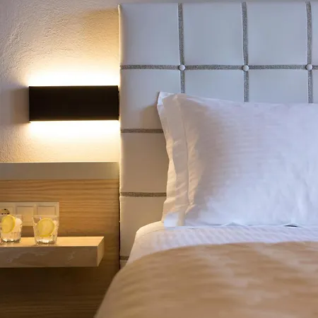 Adriatica 2* ניקיאנה