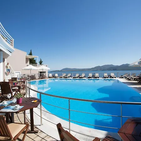 Adriatica Апарт-отель Никиана