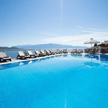 Adriatica מלון דירות