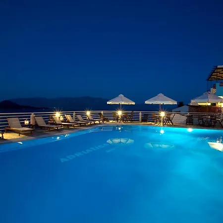 Adriatica מלון דירות 2*